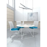 Thumbnail 2 of Заседателна маса Narbutas Air, 1200 x 1200 x 740 mm, кръгъл плот, ПДЧ 25 mm, меламин кехлибарен дъб, черен метал