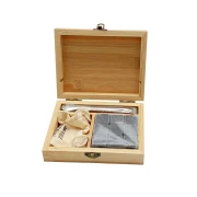 Thumbnail 3 of Office 1 Комплект за уиски Creek, в дървена кутия