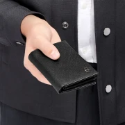Thumbnail 3 of Hugo Boss Калъф за карти Saffiano, с 16 отделения, черен