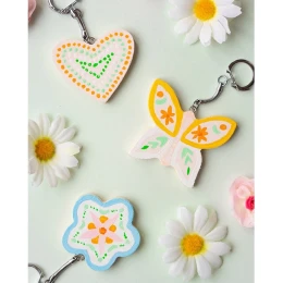 Снимка на Marabu Ключодържател Пеперуда, за декорация, дървен