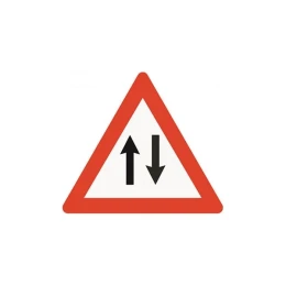 Снимка на Пътен знак A30 - Двупосочно движение, със стойка